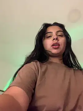 Snapshot of Alessiasex_ chatting on February 2025 01:16:01 PM Alessiasex online show from February 2025 01:16:01 PM
