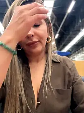  Abril-Office1 online show from November 2025 04:07:02 PM