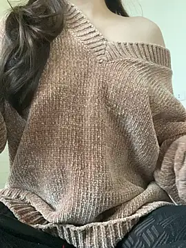 Ruby bear online show from November 2025 04:45:02 AM