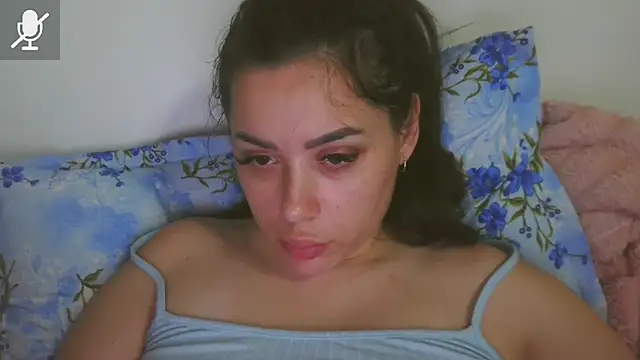 Snapshot of LovelyJulliette chatting on May 2026 12:49:01 AM LovelyJulliette online show from May 2026 12:49:01 AM