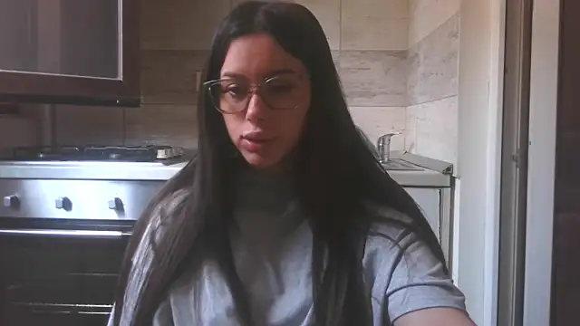 Snapshot of LovelyJulliette chatting on May 2026 10:43:01 AM LovelyJulliette online show from May 2026 10:43:01 AM