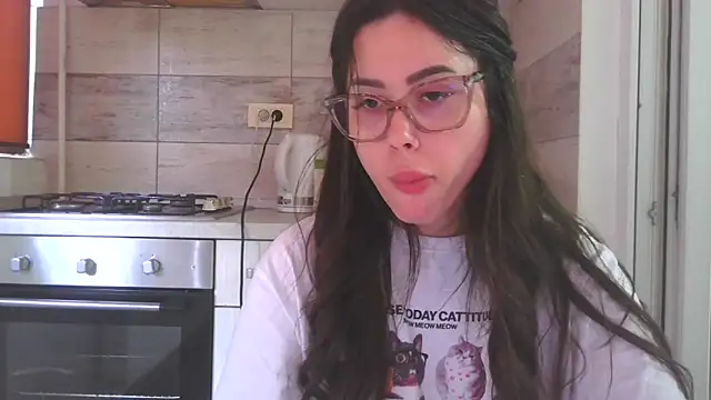 Snapshot of LovelyJulliette chatting on May 2026 03:19:02 PM LovelyJulliette online show from May 2026 03:19:02 PM