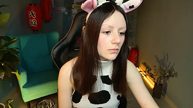 Snapshot of VeliraBraitberg chatting on December 2024 05:04:01 AM VeliraBraitberg online show from December 2024 05:04:01 AM