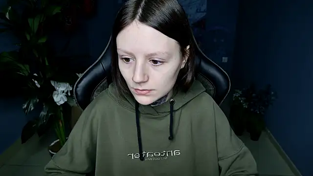 Snapshot of VeliraBraitberg chatting on March 2025 05:06:02 AM VeliraBraitberg online show from March 2025 05:06:02 AM