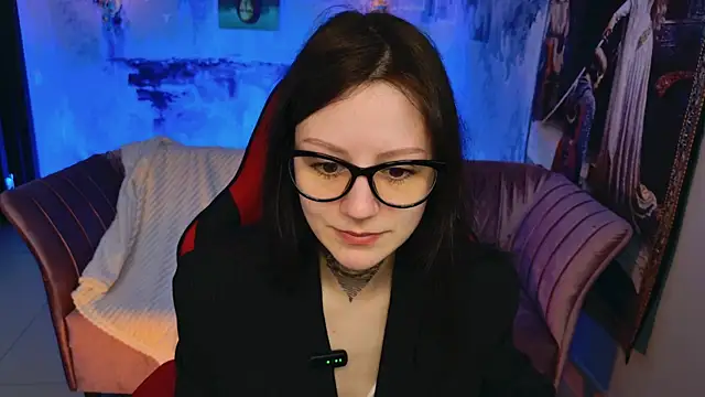 VeliraBraitberg online show from April 2026 12:04:01 PM