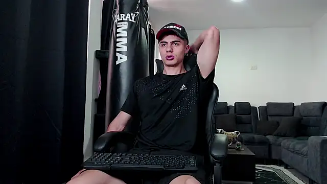 Stiven CL online show from November 2025 09:46:02 PM