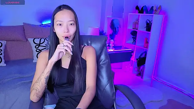  MIURA  online show from November 2025 01:15:01 AM