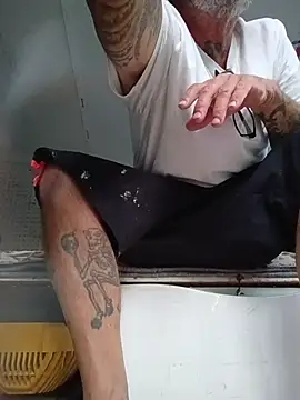 Hotbodyscottie online show from November 2025 10:26:02 PM