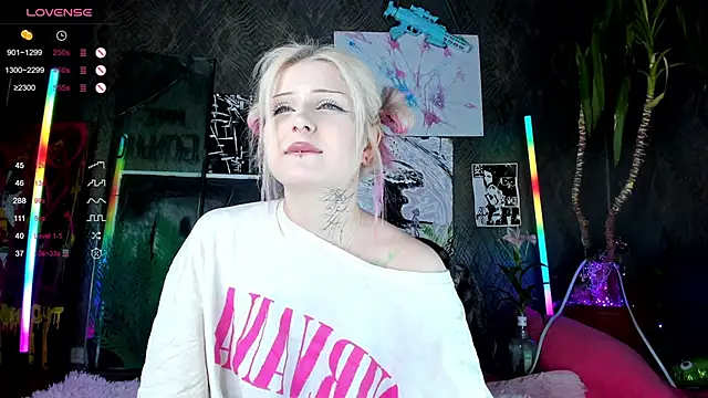 little grinch666 online show from March 2025 05:46:01 PM