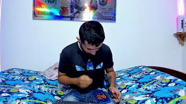 Snapshot of Bad_Couple_1 chatting on December 2024 03:14:02 AM Bad Couple 1 online show from December 2024 03:14:02 AM