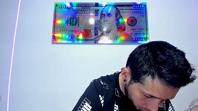 Snapshot of Bad_Couple_1 chatting on January 2025 01:52:02 AM Bad Couple 1 online show from January 2025 01:52:02 AM