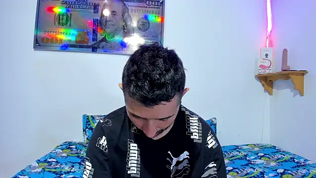 Snapshot of Bad_Couple_1 chatting on February 2025 03:30:02 AM Bad Couple 1 online show from February 2025 03:30:02 AM