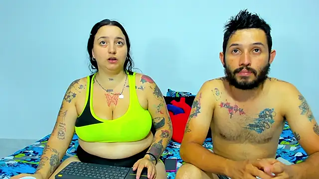 Snapshot of Bad_Couple_1 chatting on March 2025 04:14:01 AM Bad Couple 1 online show from March 2025 04:14:01 AM