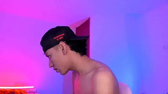 Levin Hikaru online show from November 2025 02:50:02 AM