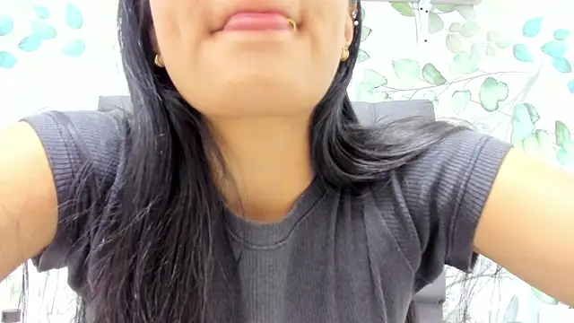 atilanadiaz7 online show from December 2024 03:53:02 PM