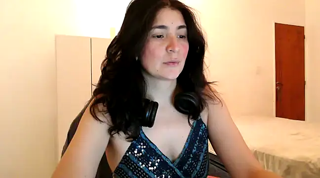 samantha s69 online show from December 2024 06:13:01 PM