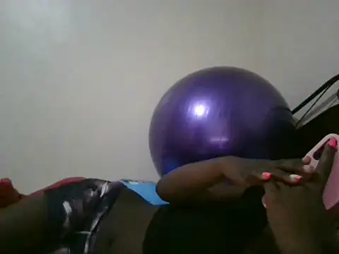 Snapshot of Sonnia_ chatting on February 2025 10:42:02 PM Sonnia online show from February 2025 10:42:02 PM