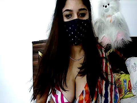 Gloie4u online show from July 2026 03:03:02 PM