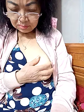 Hotestlove online show from November 2025 03:22:01 PM