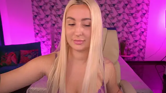 Snapshot of LiaBrazzerr chatting on May 2026 02:27:02 PM LiaBrazzerr online show from May 2026 02:27:02 PM