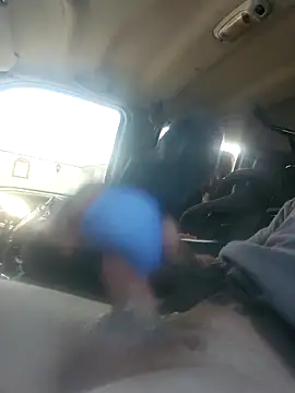 Crackkers online show from March 2025 06:32:01 PM