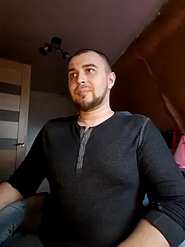 Foxyshaved online show from March 2025 10:37:02 AM