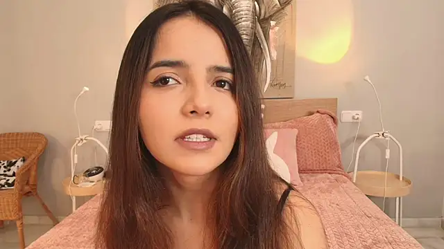 Snapshot of Raychell_Black chatting on January 2025 10:06:01 PM Raychell Black online show from January 2025 10:06:01 PM