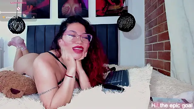 kyliejenner hot online show from February 2026 06:40:02 AM