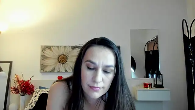 JoyCasidy online show from April 2026 12:03:02 PM