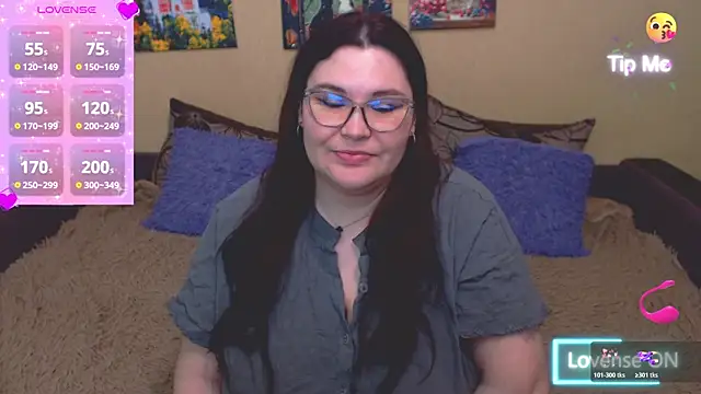 Snapshot of JuliaKeln chatting on May 2026 07:11:01 PM JuliaKeln online show from May 2026 07:11:01 PM