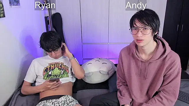 Snapshot of Aventure_Twinks chatting on December 2024 04:03:02 AM Aventure Twinks online show from December 2024 04:03:02 AM