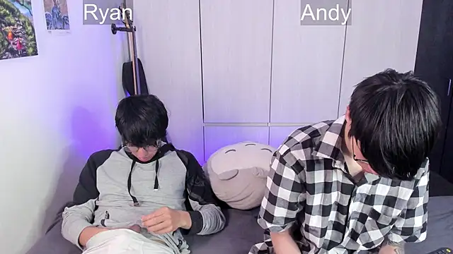 Snapshot of Aventure_Twinks chatting on December 2024 09:51:02 PM Aventure Twinks online show from December 2024 09:51:02 PM