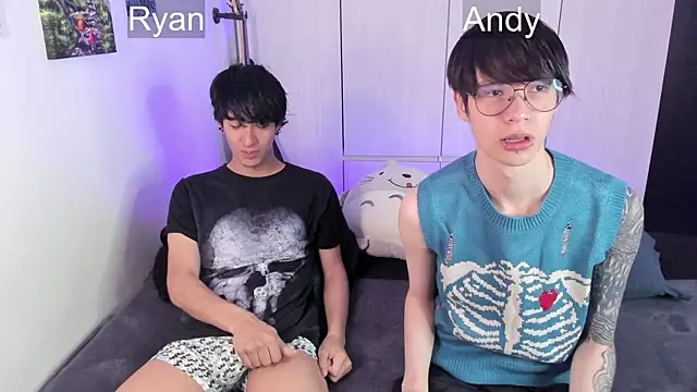 Snapshot of Aventure_Twinks chatting on December 2024 08:23:02 PM Aventure Twinks online show from December 2024 08:23:02 PM