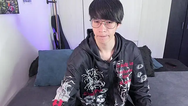 Snapshot of Aventure_Twinks chatting on December 2024 11:28:01 AM Aventure Twinks online show from December 2024 11:28:01 AM