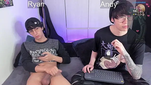 Snapshot of Aventure_Twinks chatting on December 2024 07:11:02 AM Aventure Twinks online show from December 2024 07:11:02 AM