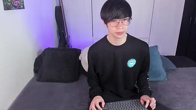 Snapshot of Aventure_Twinks chatting on January 2025 10:29:02 AM Aventure Twinks online show from January 2025 10:29:02 AM