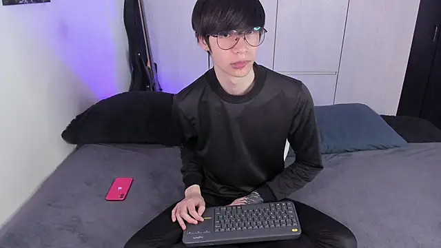 Snapshot of Aventure_Twinks chatting on February 2025 06:17:02 PM Aventure Twinks online show from February 2025 06:17:02 PM