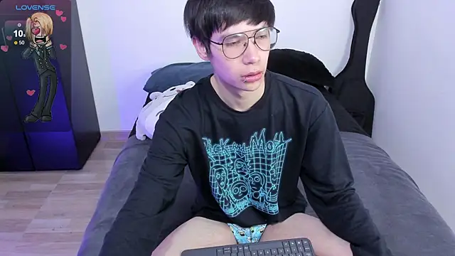 Snapshot of Aventure_Twinks chatting on March 2025 04:05:02 AM Aventure Twinks online show from March 2025 04:05:02 AM