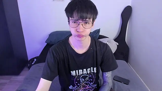 Snapshot of Aventure_Twinks chatting on September 2025 03:38:02 PM Aventure Twinks online show from September 2025 03:38:02 PM