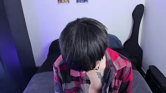 Snapshot of Aventure_Twinks chatting on October 2025 07:15:01 PM Aventure Twinks online show from October 2025 07:15:01 PM