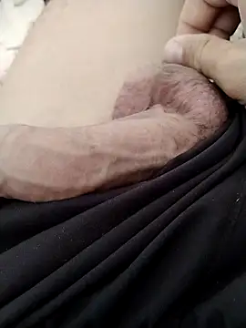 Felipe310597 online show from October 2025 05:46:01 PM