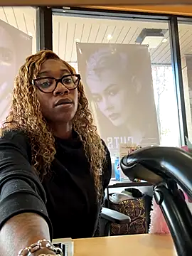 VixenCapri online show from November 2025 02:39:02 PM