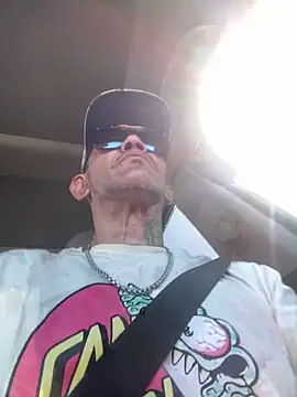 RoodoggXL online show from March 2026 06:47:01 PM