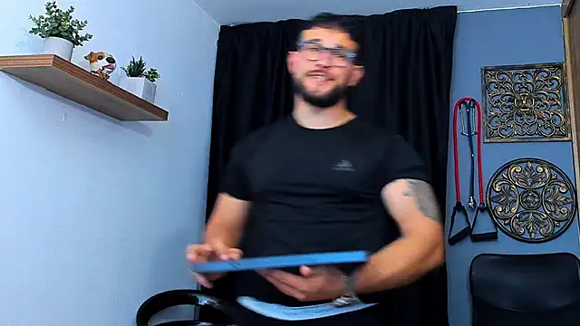 AndrewDiaz online show from February 2026 11:54:01 PM