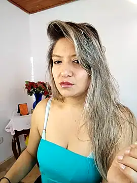 Snapshot of valeriahunter1 chatting on May 2026 10:15:02 PM valeriahunter1 online show from May 2026 10:15:02 PM