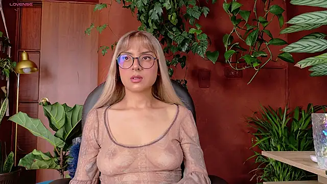 Yeriawaddell  online show from May 2026 08:48:02 PM