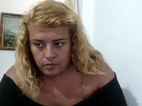 KIARAMARSHALLWELLZ online show from December 2024 09:39:02 PM