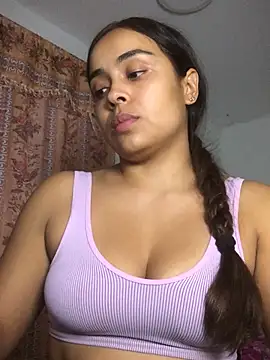 Snapshot of JuanaSimons chatting on May 2026 03:04:02 AM JuanaSimons online show from May 2026 03:04:02 AM