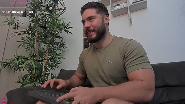 SebastianVilla  online show from November 2025 09:09:01 PM