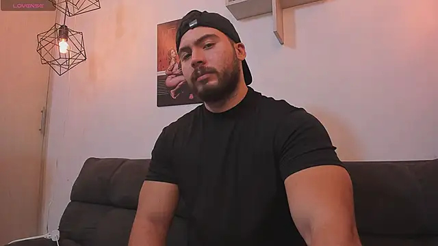 SebastianVilla  online show from February 2026 11:09:01 PM